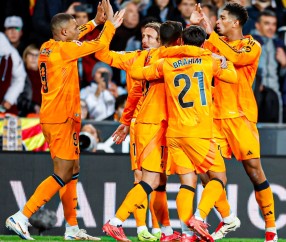 开云官网入口 -巴萨七连胜领跑西甲