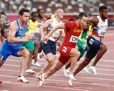 风云突变！圣安东尼奥马刺国际比赛日扳平良机；荷甲版图或变；管理层满意；临场指挥获称赞的简单介绍